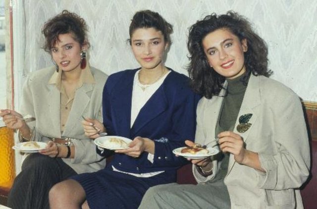 ESRA SÜMER-ŞEBNEM TAN-MELTEM HAKARAR