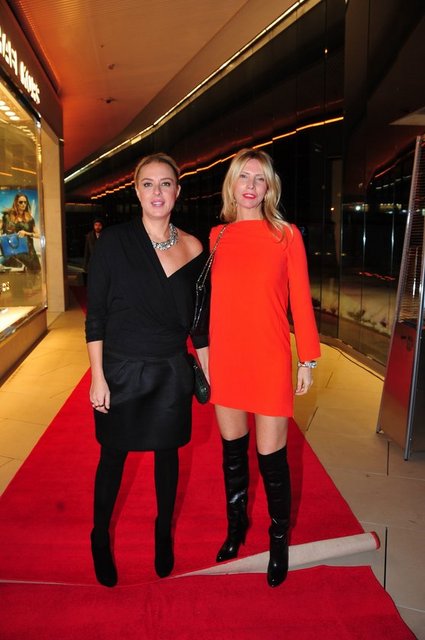 ESRA DİNÇKÖK, ELİF DÜRÜST 