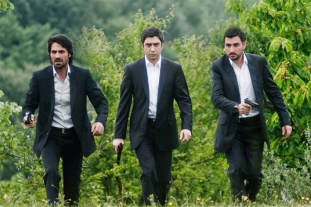 Kendi tekniklerine yardımcı olabilecek her türlü yaşamsal durumları, olayları, canlıları ve kendini gözlemleyecek.