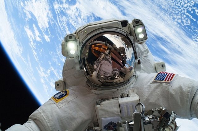 Amerikalı astronot Mike Hoppins