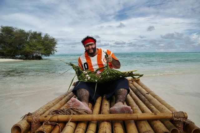 Önceki filmlerde olduğu gibi yine Togan Gökbakar'ın yönetmenliğinde çekilen film, İstanbul ve Maldivler'de tamamlandı.