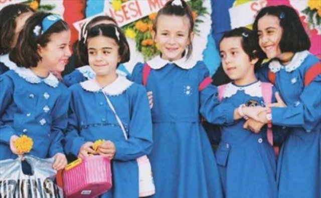 KUSURA BAMYA - Süper zeka bir laf cambazı tarafından icat edildiği sanılan bu muhteşem kelime oyunu, tahminen ilkokulun birinden tüm ülkeye dalga dalga yayıldı. Oldukça kusurlu bir hatıra olarak tarihe geçti.