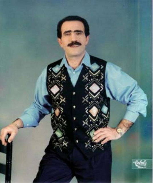 ALO NE KOYİM:  - Aslı "Alo ne okuyayım" şeklinde ve Mustafa Keser tarafından telefonla canlı yayına katılan izleyicilere sorulmaktaydı.Ancak zamanla okuyayım,koyayım oldu. Bu söz özellikle 90'larda büyük gelişme gösteren tekstil esnafı arasında popüler oldu