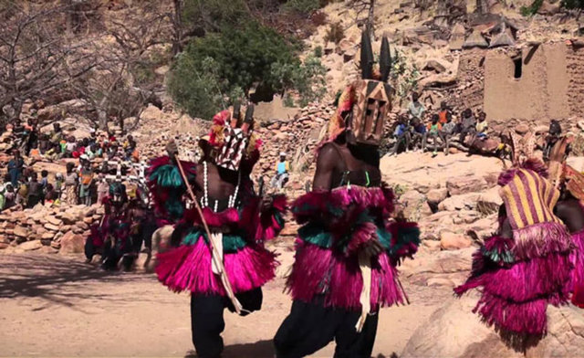 Dogon rahiplerinin, tüm sırlarını açıklamadıkları konusunda, araştırmacılar fikir birliği etmişlerdir.