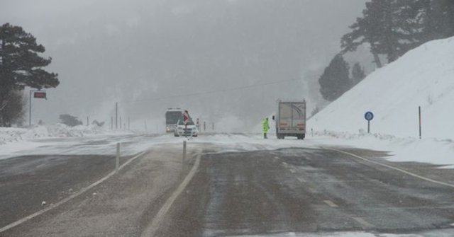 Sertavul Geçidi Karaman ile Mersin sınırlarında yer alan, Torosların eteklerinde seyreden 1660 metre yükseklikteki Sertavul Geçidi, tehlikeli bir dağ geçididir.