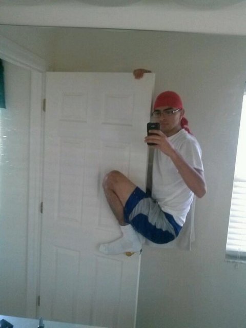 California Üniversitesi'nin araştırmasına göre aşırı derecede sosya internet ağını kullanmak psikiyatrik problemlere neden olabiliyor.