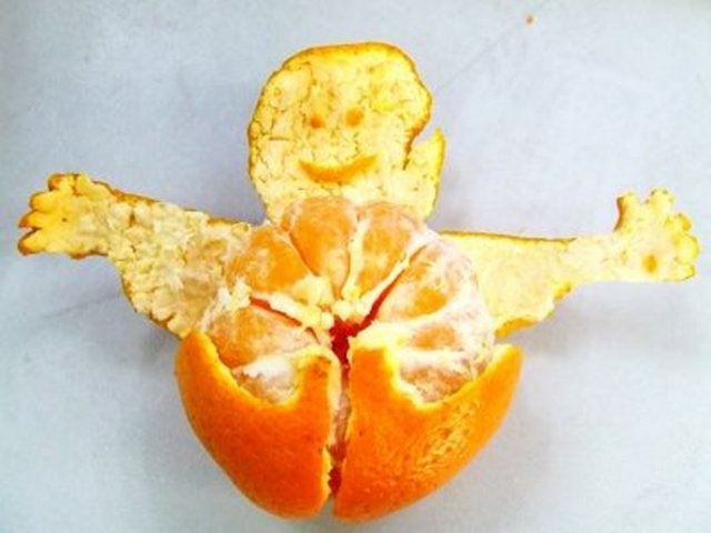 Madalinanın kabuğunda bulunan P vitamini sayesinde keklere ve tatlılara lezzet ve hoş koku verirken aynı zamanda kolesterolü ve yüksek tansiyonu düşürmeye de yardımcı olabilirsiniz.