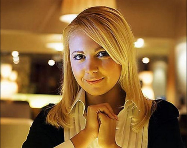 Anna-Maria Galojan, 26, Estonya