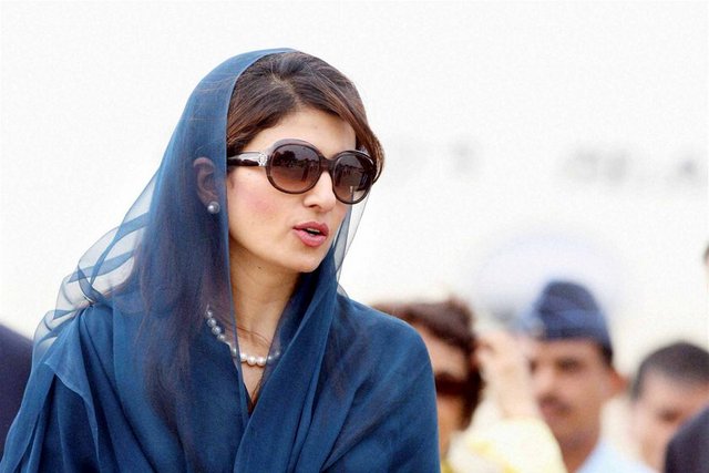 Hina Rabbani Khar  - Pakistan'ın Dışişleri bakanı. Aynı zamanda Pakistan'ın en genç ve ilk kadın Dışişleri bakanı.