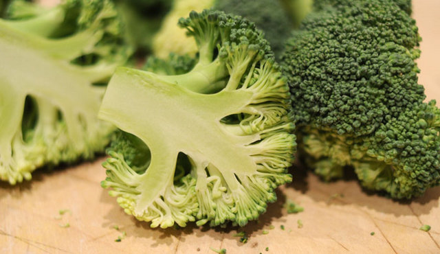 Fareler üzerinde yapılan deneyde, sülfürafan açısından zengin besinler verilen farelerin eklemlerinin, osteoartrite (halk arasında bilinen ismiyle, kireçlenmeye) çok daha dayanaklı hale geldiği gözlemlendi.