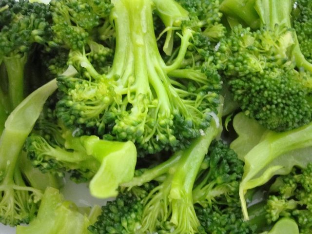 Araştırmanın sonraki aşamasında insandan alınan kıkırdak hücrelerine sülfürafan veren ekip, kıkırdak hasarlarına yol açan genlerin etkisiz hale geldiğini belirledi.