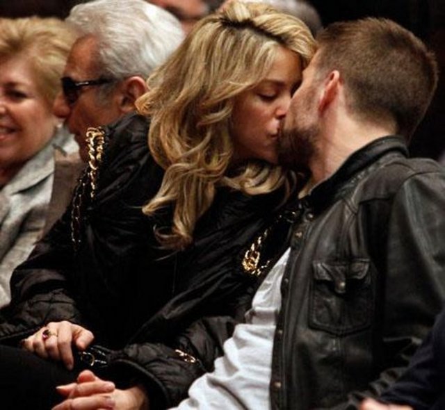 Shakira, bu süreçte diyet yapmayı bıraktığını da söyledi.