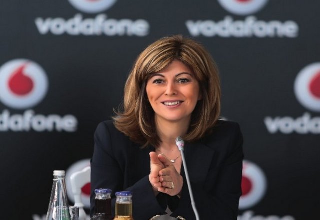 Serpil Timuray - Vodafone Türkiye İcra Kurulu Başkanı.  Boğaziçi mezunu.