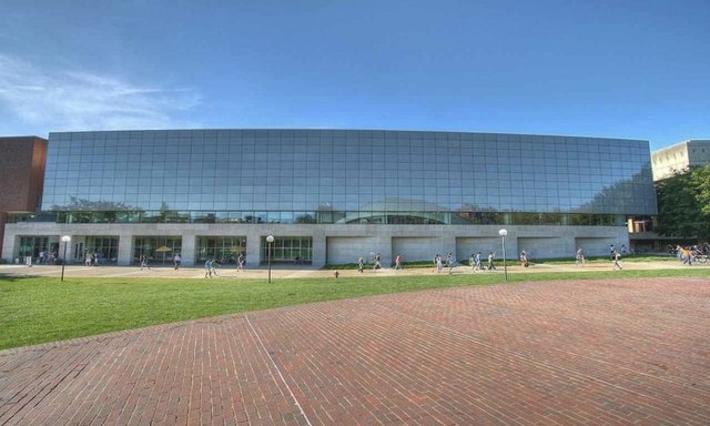 6-Massachusetts Teknoloji Enstitüsü - Önemli mezunları, Donald Douglass, James McDonnell ve McDonnell Douglas Aircraft, Texas Instruments Cecil H Yeşil ve Eastman Kodak George Eastman'dır.