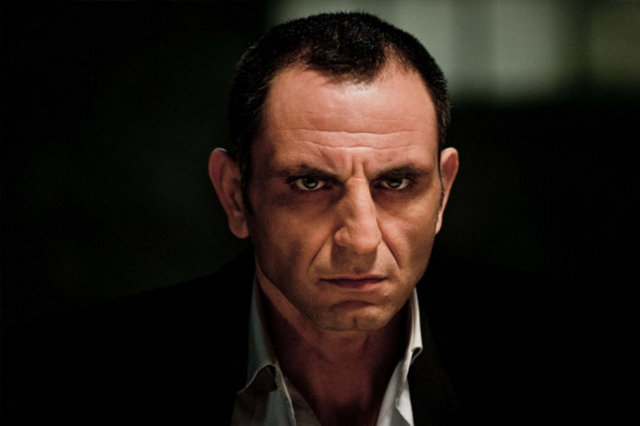 Usta  - Usta – Çırak ilişkisinden devşirilerek sosyal hayata zorla sokulmuş bir başka dostluk kelamı da 'usta'dır."Usta o işi n'aptın?" kelimesi çok dile gelmektedir.