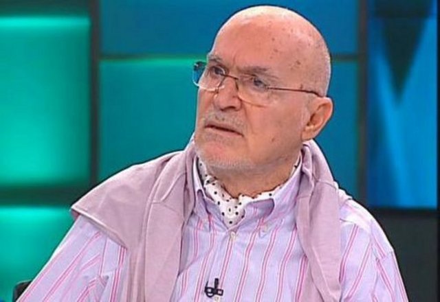 Azizim, Üstadım vs… - Boynu fularsız kabul görmeyen zat'ı muhteremlerin sıkça kendi aralarında bu hitap kelimelerini kullanması hoşa gitmiş ki dost sohbetlerinde görülmektedir.