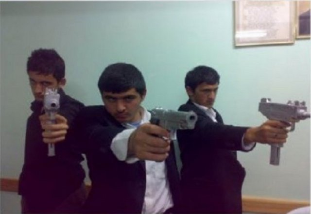 Başkan - Bir itaat mı yoksa arkadaşlık kelimesi mi olduğu hala çeşitli platformlarda tartışılan bu hitap kelimesini dilimize kimin soktuğu bilinmiyor...