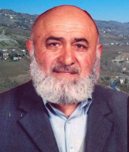 Hacı - Hacca gitmemiş, hatta dinle imanla yakından uzaktan alakası olmayan milyon küsür insanımızın birbirine Hacı, Hacım, Hacı abi diye seslenmesi sorunsalı hala ilahiyat fakültelerinde sosyolojik açıdan incelenmektedir.