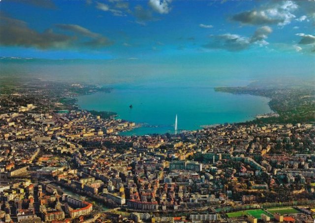 İsviçre, Barış Başkenti Tarih boyunca savaştan uzak bir politika izleyen İsviçre'de yüzyıllar boyunca tek kurşun atılmamıştır. Bu yüzden Cenevre'de barışın başkenti olmuştur.