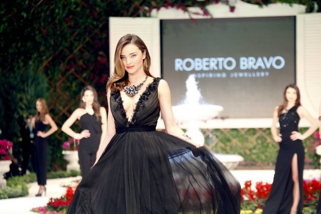 MIRANDA KERR