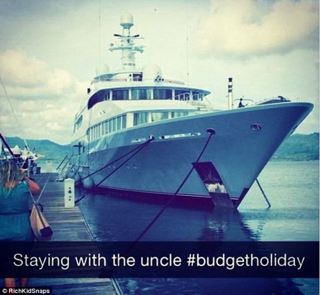 "Tatilde amcamlardayım, bütçeye uygun..." (amcasının yatı)