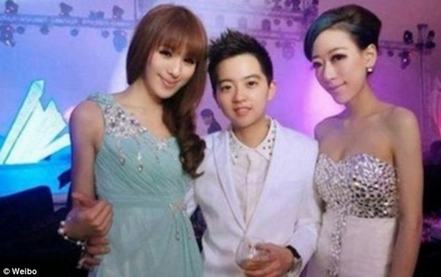 19 yaşındaki manken kız arkadaşı ve birçok modelle çekilmiş görüntülerini internette paylaşması, "Çin'de ahlakın çöküşü" yorumlarına neden oldu