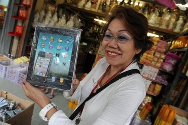 Çünkü,  tercih ettiğiniz ürünün orijinal olmadığını bilmeniz, hiç kimse bilmese de, kendinize olan özgüveninizi zedeleyecektir.