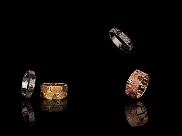 Bu ürünlerin replikalarını, her bütçeye hitap eden fiyatlarla bulmak oldukça kolay.