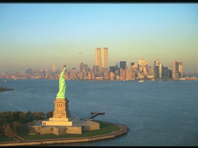 9+1+1= 11 ve 911 aynı zamanda acil servis numarasıdır 9+1+1=11, 9 Eylül yılın 254. günüdür 2+5+4=11... -  -