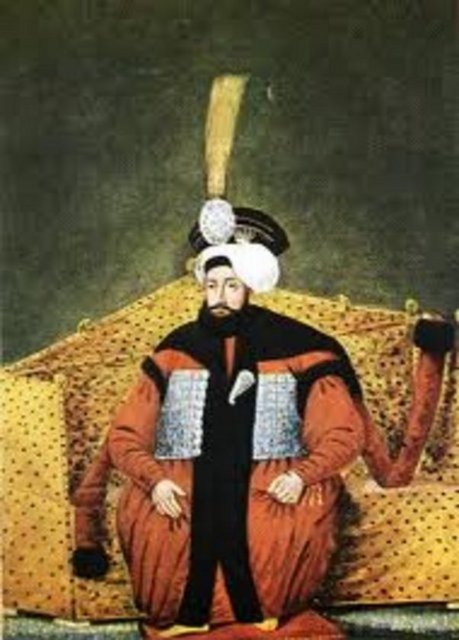 27. Osmanlı padişahıdır. 1787-1791 Osmanlı-Rus Savaşı sırasında, Anapa Kalesi'nin Rusların eline geçtiği haberi üzerine beyin kanaması geçirdi ve bir süre sonra 7 Nisan 1789′da öldü.