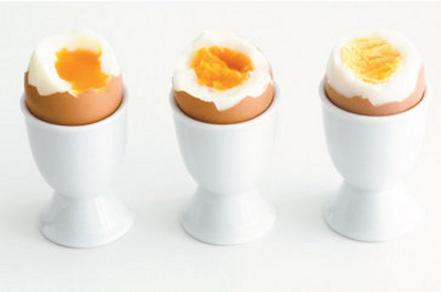 Kaliteli bir protein kaynağıdır Yumurtanın içindeki proteinlerin tamamı vücudumuz tarafından sindirilip kullanılabilir.