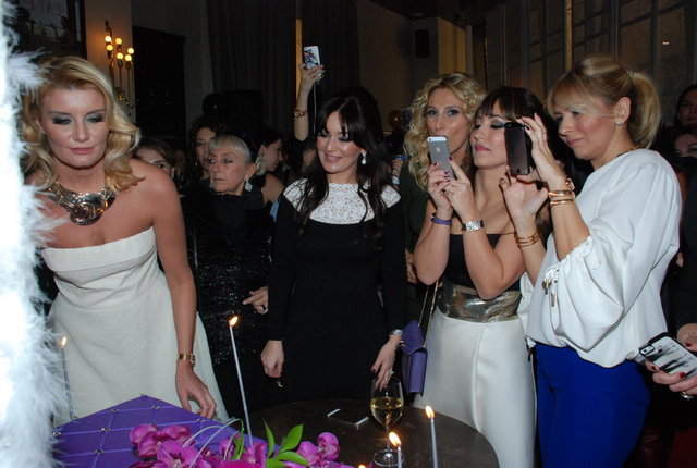 SİNEM AYAN, BEGÜM ŞEN, YELDA TİFTİK, ARZU SABANCI, AYLİN TAHİNCİOĞLU 