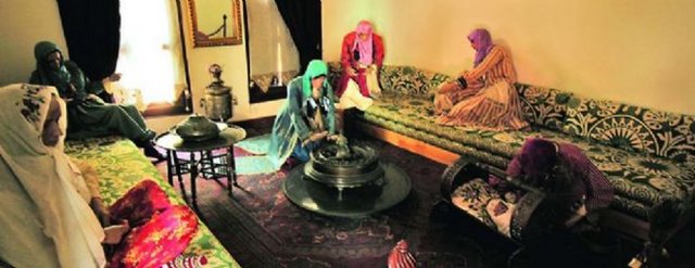 Hangi Padişah'ın annesi ölmeden önce bir "Katolik Papaz"la görüşmek istedi? -