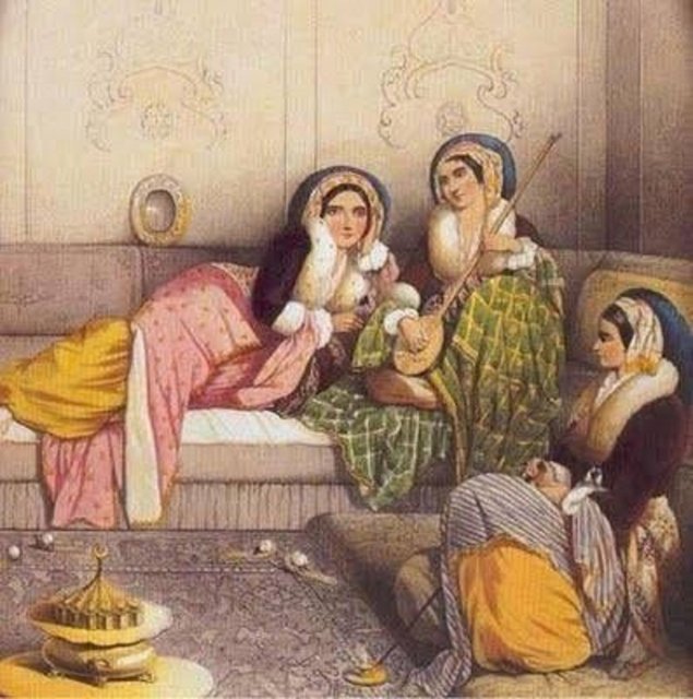 Cariyeler Harem'den ayrılabilirler miydi? - Cariyelerden biri herhangi bir nedenle saraydan ayrılmak istediği zaman padişaha bir dilekçe yazıp dörde katlar ve bu dilekçede ayrılma sebebini anlatırlardı. -  -