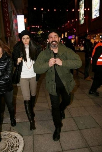 Ünlü komedyen oğlu Kemal için aylık 10 bin dolar nakafa ödeyecek. Kemal'in nafakası yılda 2 taksit olarak Yağtu'nun hesabına yatırılacak. Kemal'in yüksek lisans dahil tüm eğitim ve masraflarını da Cem Yılmaz karşılayacak.