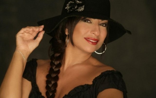 NİLGÜN BELGÜN - Senin gibi iyi yürekli insanlara ihtiyacı var bu ülkenin..