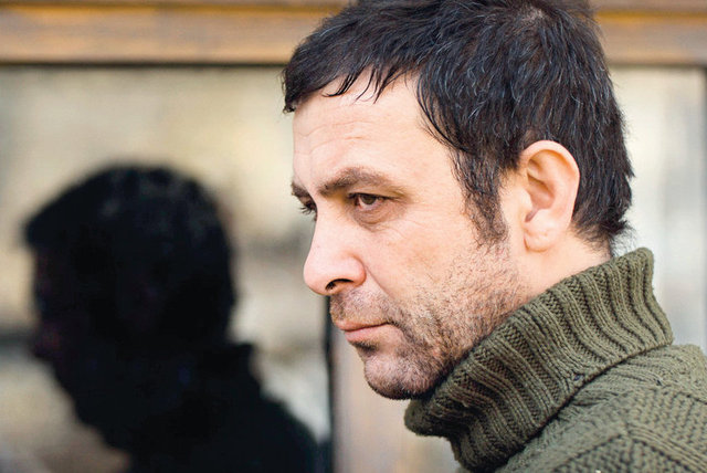 NURİ Bilge Ceylan'ın Cannes Film Festivali'nde Altın Palmiye için yarışacak filmi Kış Uykusu'nda rol alan Nejat İşler'in, 16 Mayıs'taki galaya gitme hayali suya düştü.