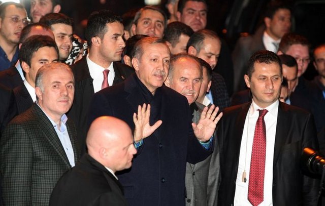 Başbakan Erdoğan, İstanbul'da hafta sonu boyunca partisinin 30 Mart'ta gerçekleştirilecek yerel seçimlere katılacak adaylarını belirlemek üzere art arda toplantılar düzenledi.