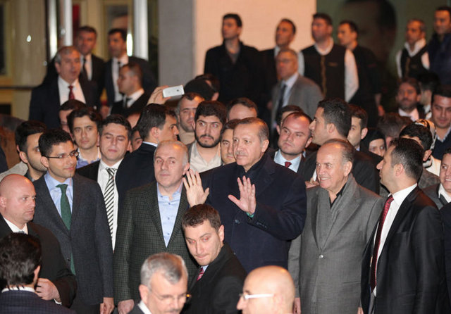 Erdoğan, 5 yıl aradan sonra yapacağı tarihi ziyaret için Brüksel'e hareket etmeden önce, üst kurul toplantısına devam edecek.