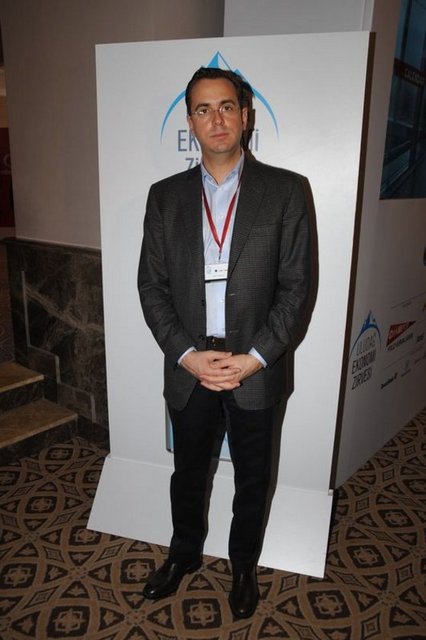MURAT ÖZYEĞİN