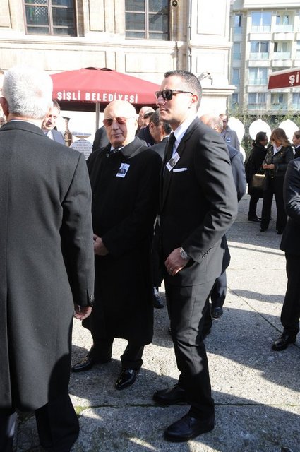 ERGUN, ALİ GÜRSOY