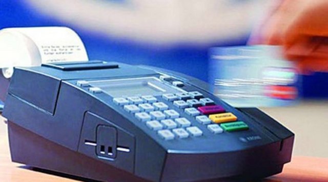 TOPLAM KREDİ KARTI VE FERDİ KREDİ BORCUNU ÖDEMEMİŞ KİŞİ SAYISI: -  - 2009: 444,325     -