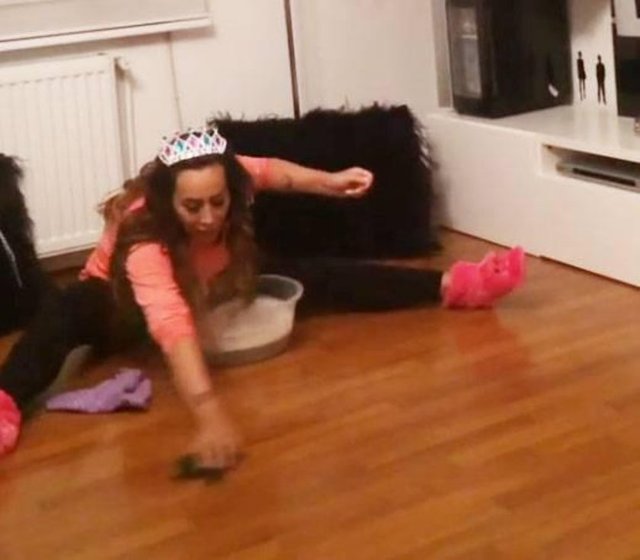 Ünlü oryantal Asena