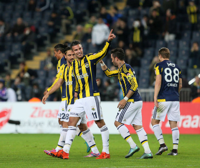 Robin van Persie - 6.5 milyon Euro (Resmi açıklama yapılmadı)Manchester United - Fenerbahçe