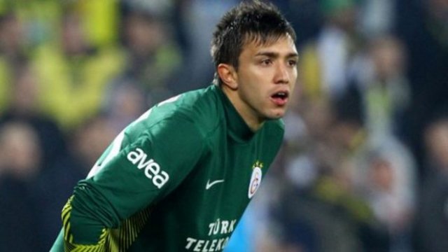 Fernando Muslera - 6.75 milyon Euro Lazio - Galatasaray