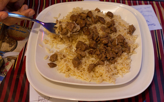 Mutfağının çeşitliliği ile dikkat çeken Trabzon'da Tarihi kalkanoğlu pilavını es geçmeyin.  Sürmene'de bol içli pide, Akçaabat'ta meşhur Akçaabat köftesini deneyin.