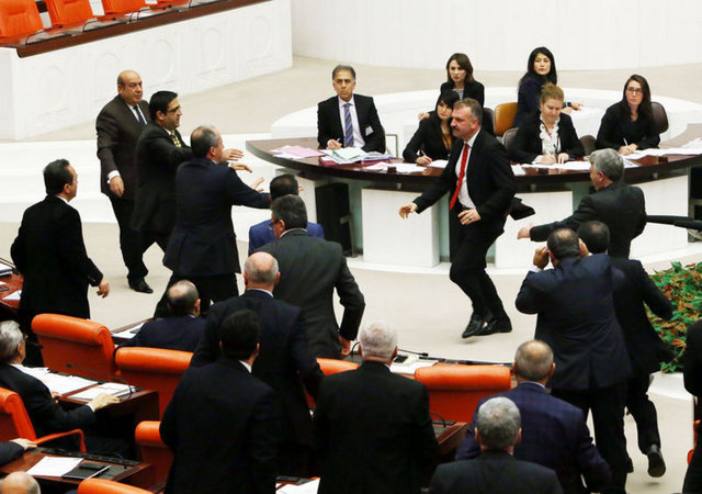 MECLİS'TE NELER YAŞANMIŞTI?