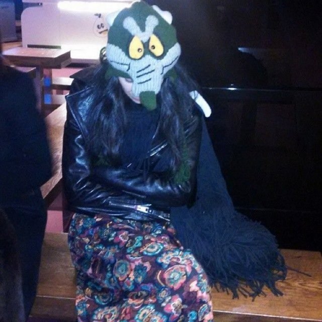 Birçok ünlünün stil danışmanlığını yapan Asena Erkin, daha önce de birçok hayvan desenli kıyafet giymişti.