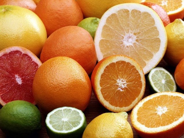 4. Narenciye: - Yumuşak ve sıkı, gergin bir cilde sahip olmanızı sağlar. C vitamini binlerce güzellikl kremi içinde bulunan birinci cilt bakımı içeriğidir. Bu vitamin vücudun kolajen üretmesine yardım eder.