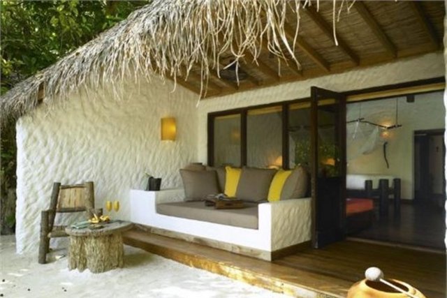 23- Soneva Fushi Resort - Kunfunadhoo, Baa Atoll -